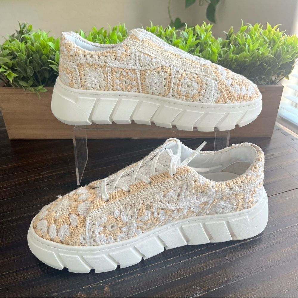 FREE PEOPLE Catch Me If You Can Crochet Platform Sneaker in Natural Size 9.5 NEW - Picture 5 of 15